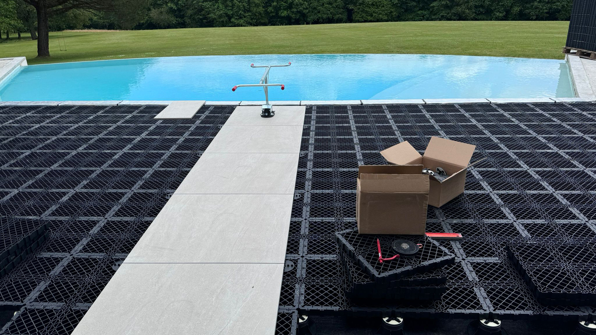 Un meraviglioso bordo piscina a Nantes