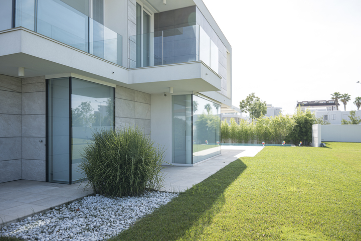 Uniqueness and design: distinctive elements of this complex of wonderful villas in Jesolo