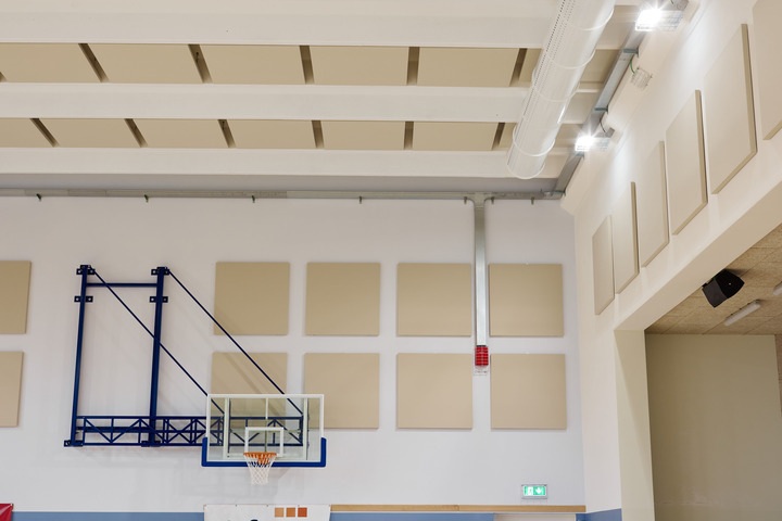 Phonolook Solution: the perfect solution for the acoustic comfort for the Gym of th Efrem Reatto School in Valdobbiadene